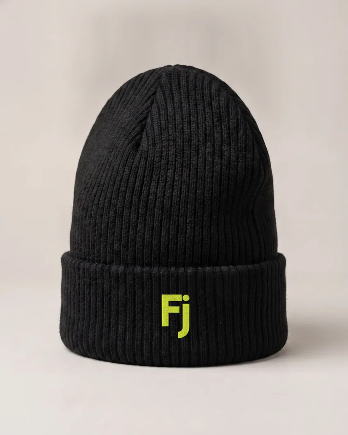 Gorro Forjium en fotografía de estudio